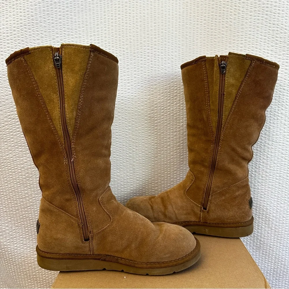 UGG Retro Cargo Tall Boots Chestnut Sheepskin Suede Winter Women’s Size 9 Y2K